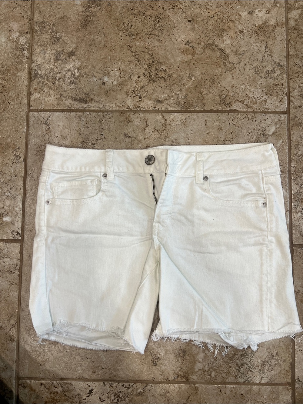 Creamy White American Eagle Women’s Denim Shorts